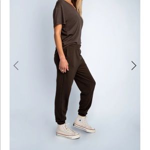 skatie jagger sweats in willow